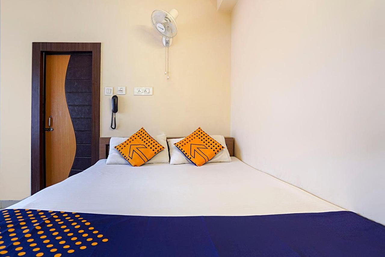 Hotel O Trisha Guest House Dam Dam Екстер'єр фото