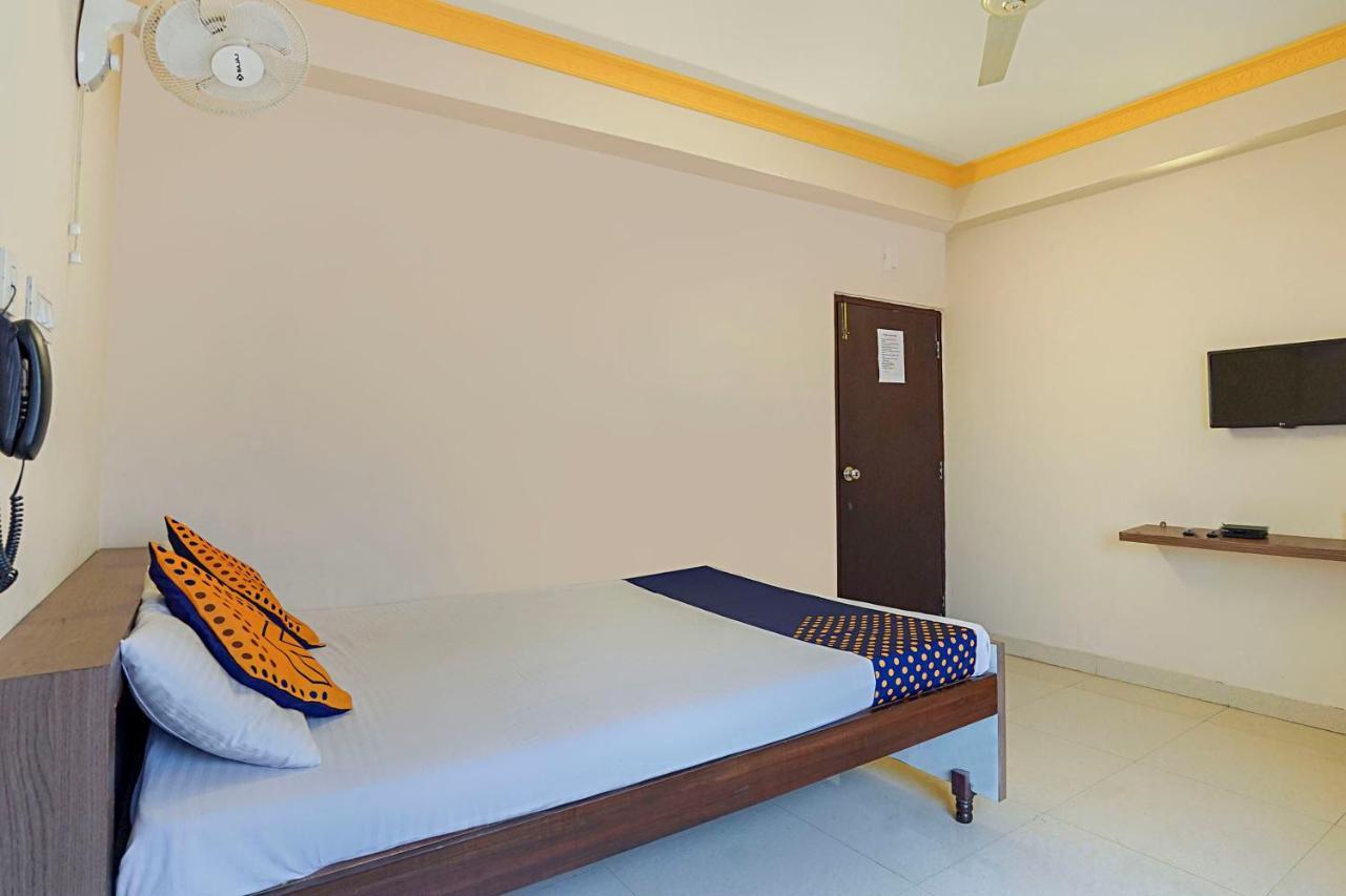 Hotel O Trisha Guest House Dam Dam Екстер'єр фото