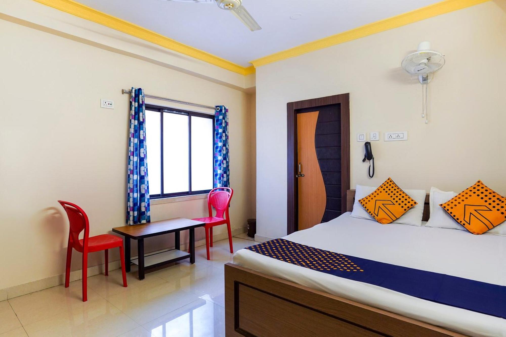 Hotel O Trisha Guest House Dam Dam Екстер'єр фото