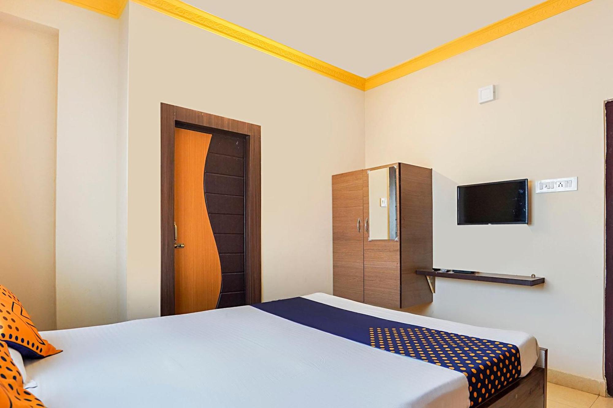 Hotel O Trisha Guest House Dam Dam Екстер'єр фото