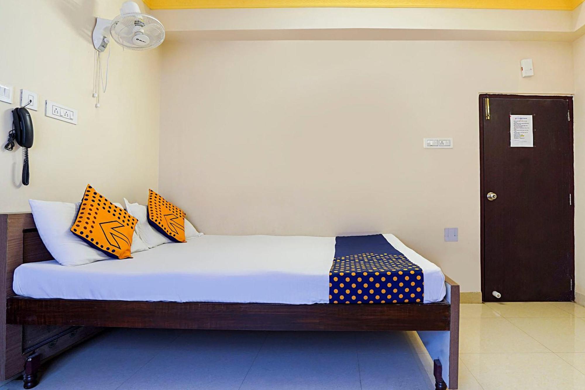 Hotel O Trisha Guest House Dam Dam Екстер'єр фото