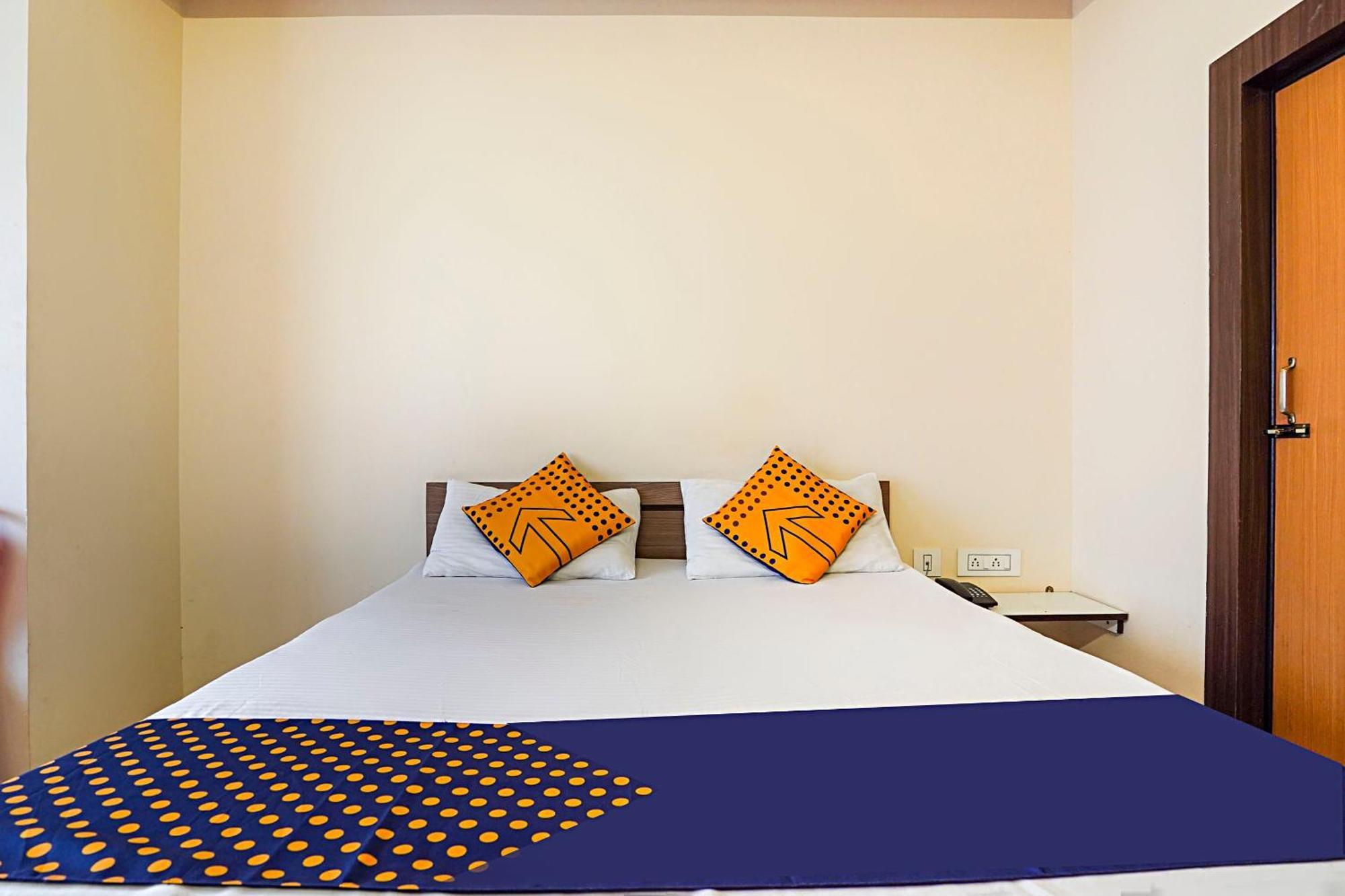 Hotel O Trisha Guest House Dam Dam Екстер'єр фото
