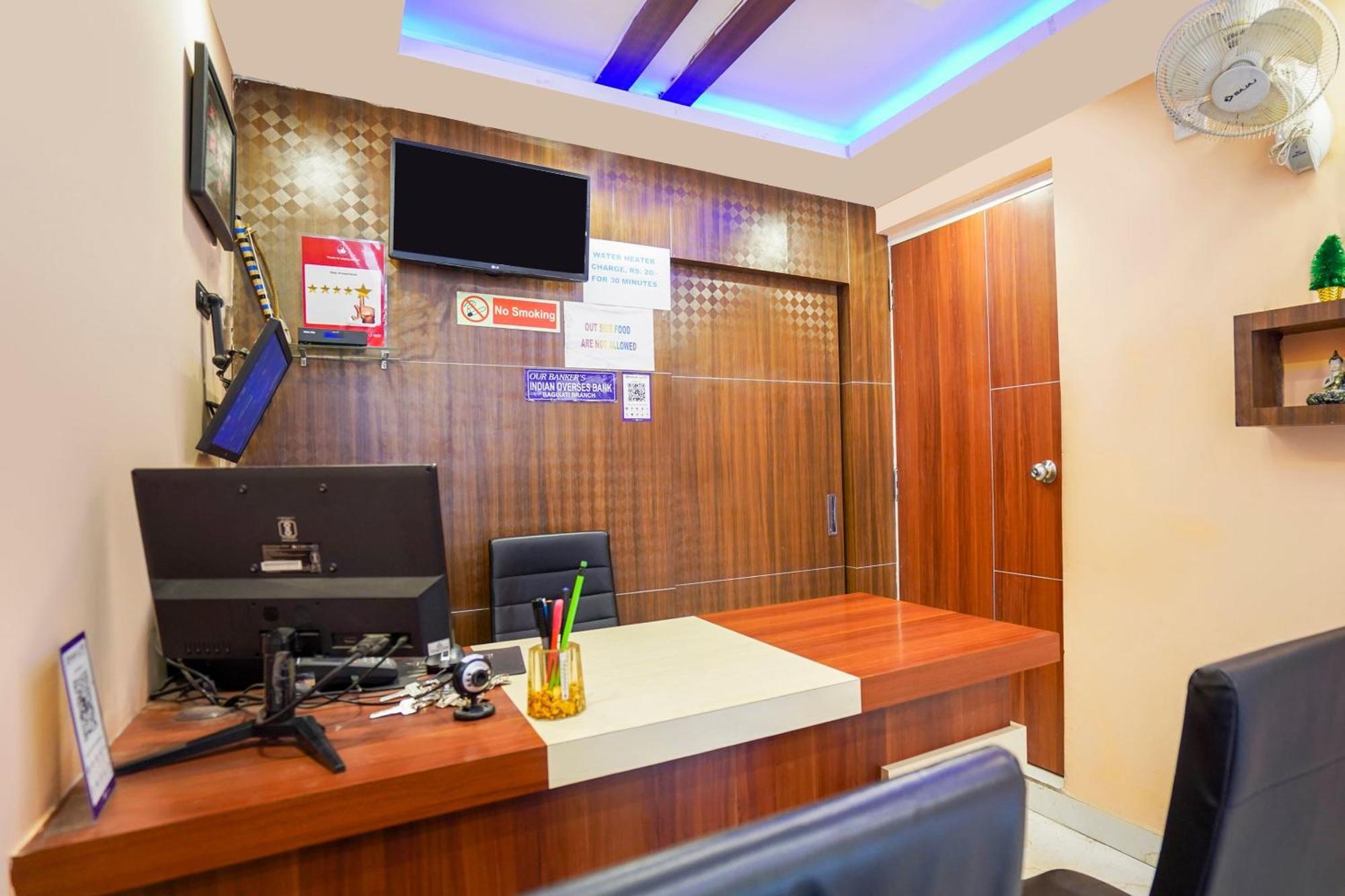 Hotel O Trisha Guest House Dam Dam Екстер'єр фото