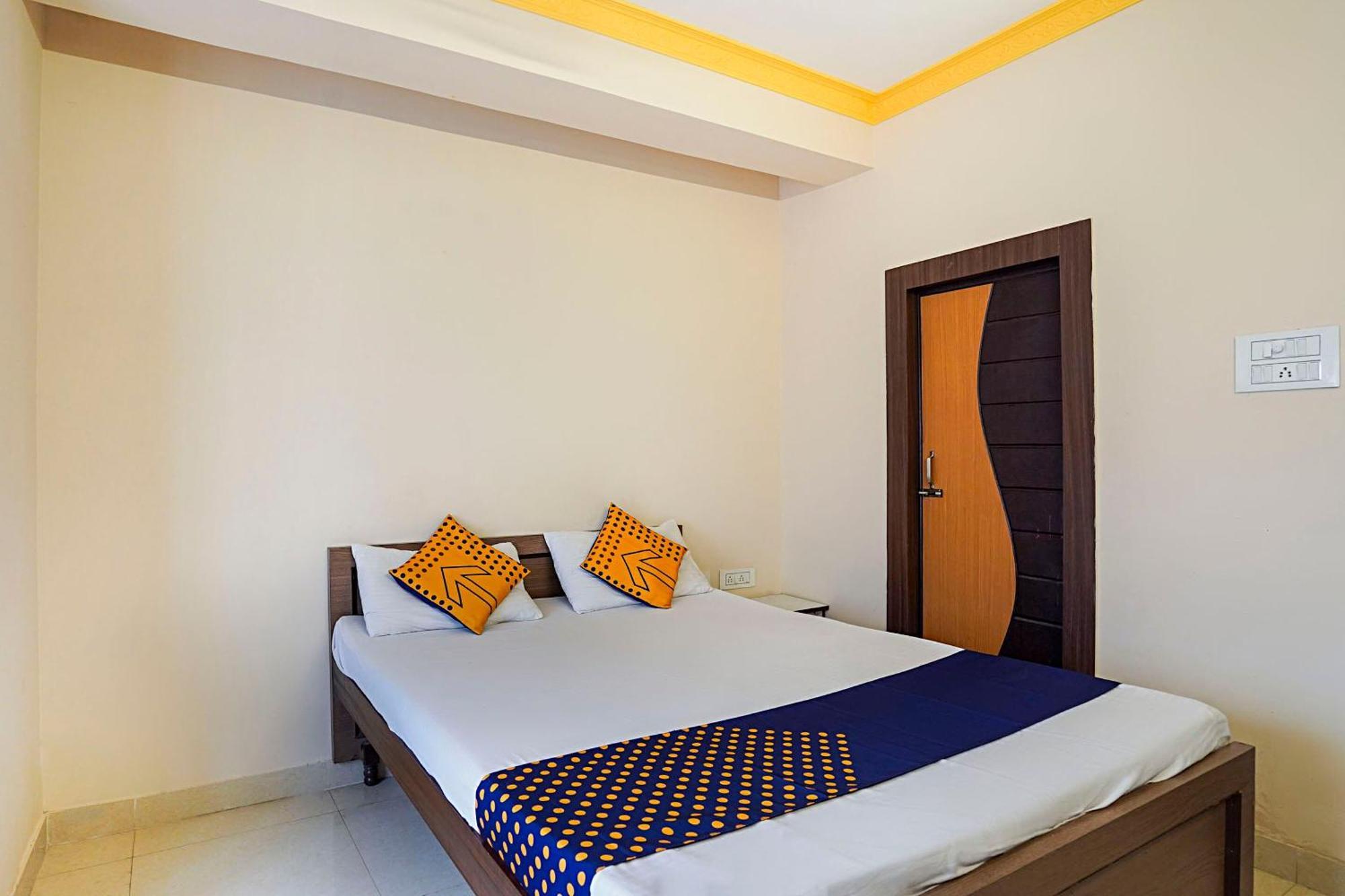 Hotel O Trisha Guest House Dam Dam Екстер'єр фото