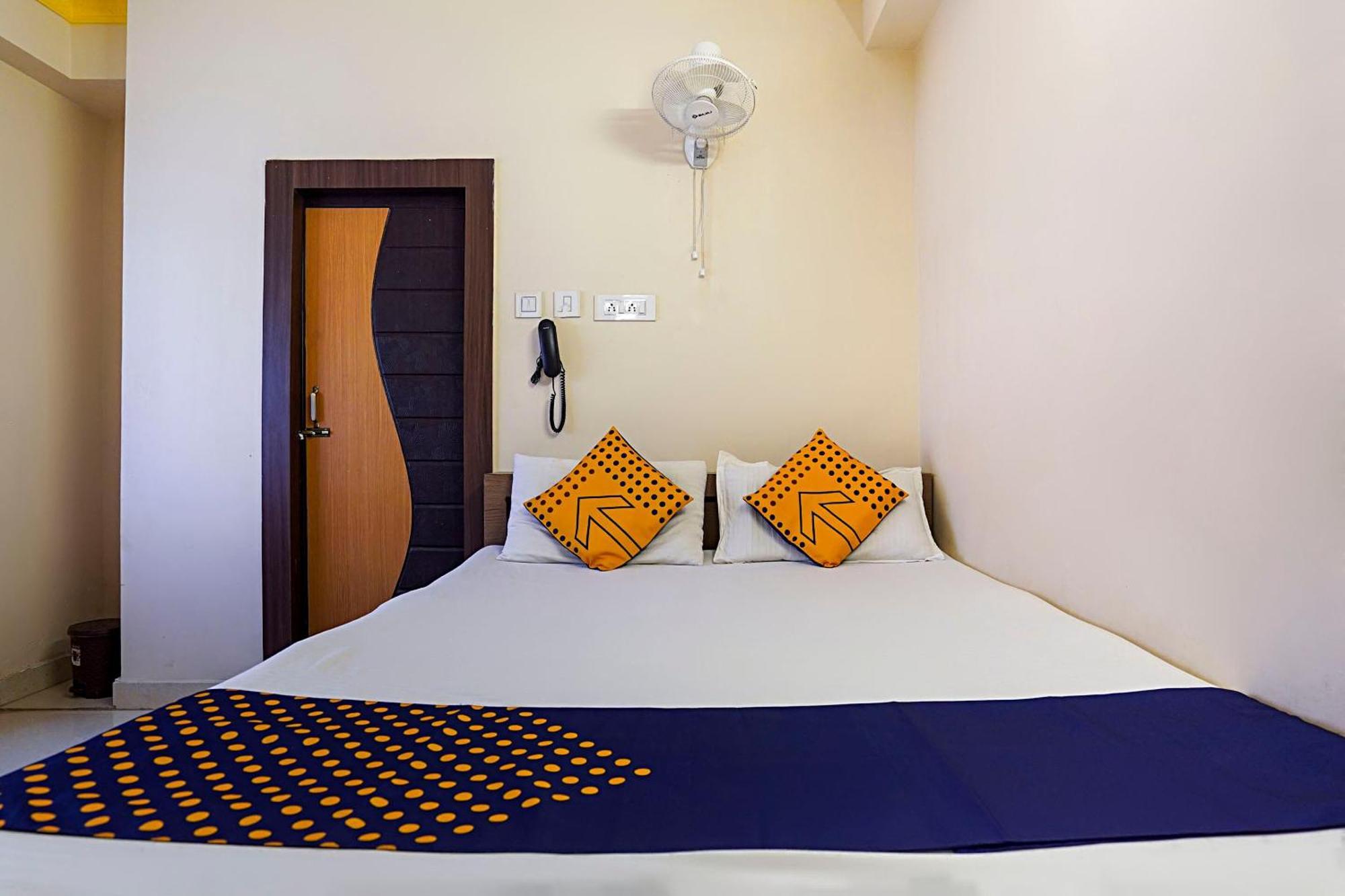 Hotel O Trisha Guest House Dam Dam Екстер'єр фото